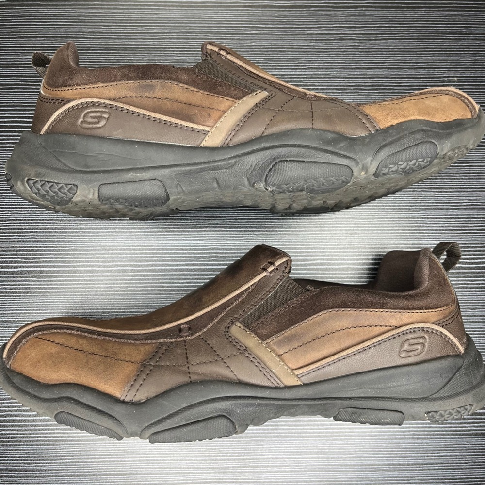 Skechers Shoes 64897W Mens 9 Brown Leather Wide Fit Air Cooled Memory FoamLoafer